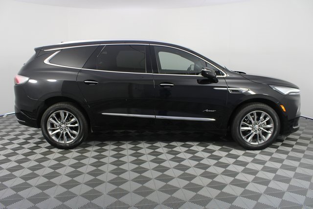 Used 2023 Buick Enclave Avenir w/ Avenir Technology Package image 29