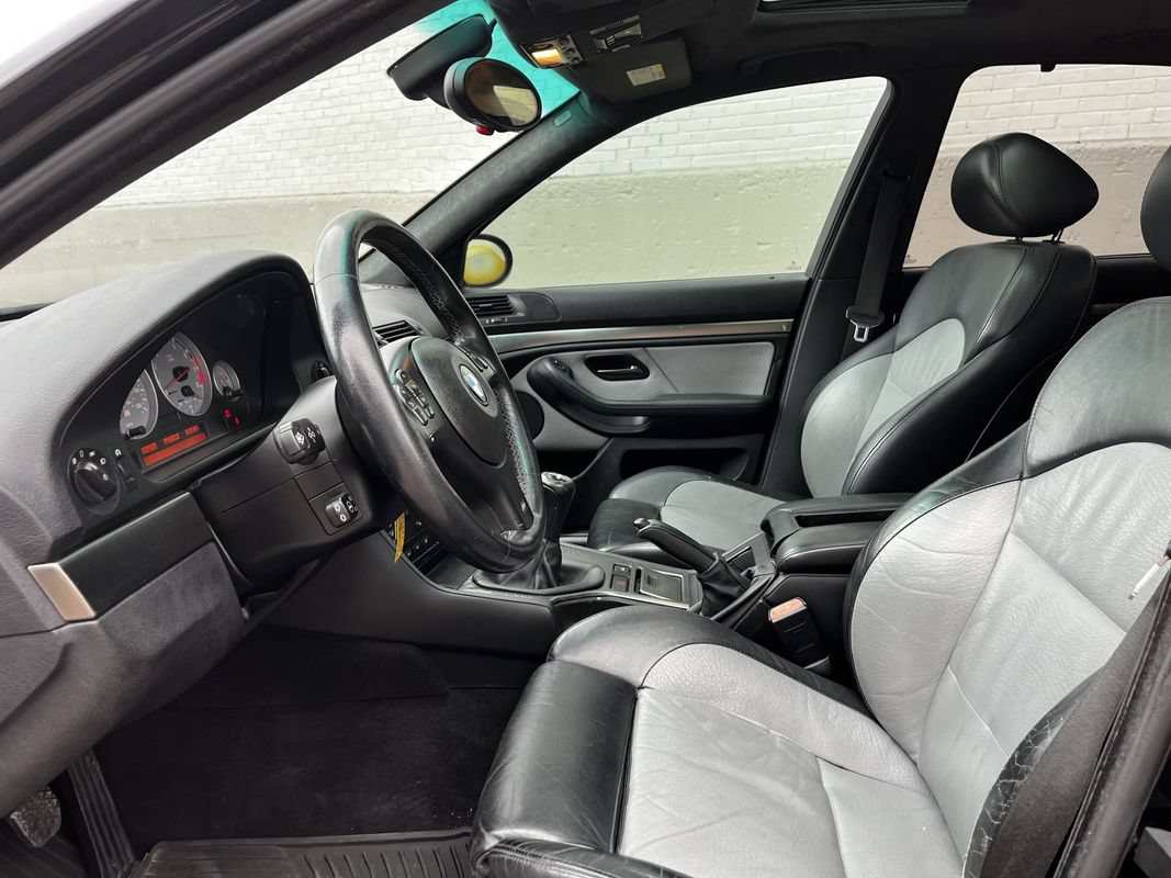 Used 2002 BMW M5 RWD image 10