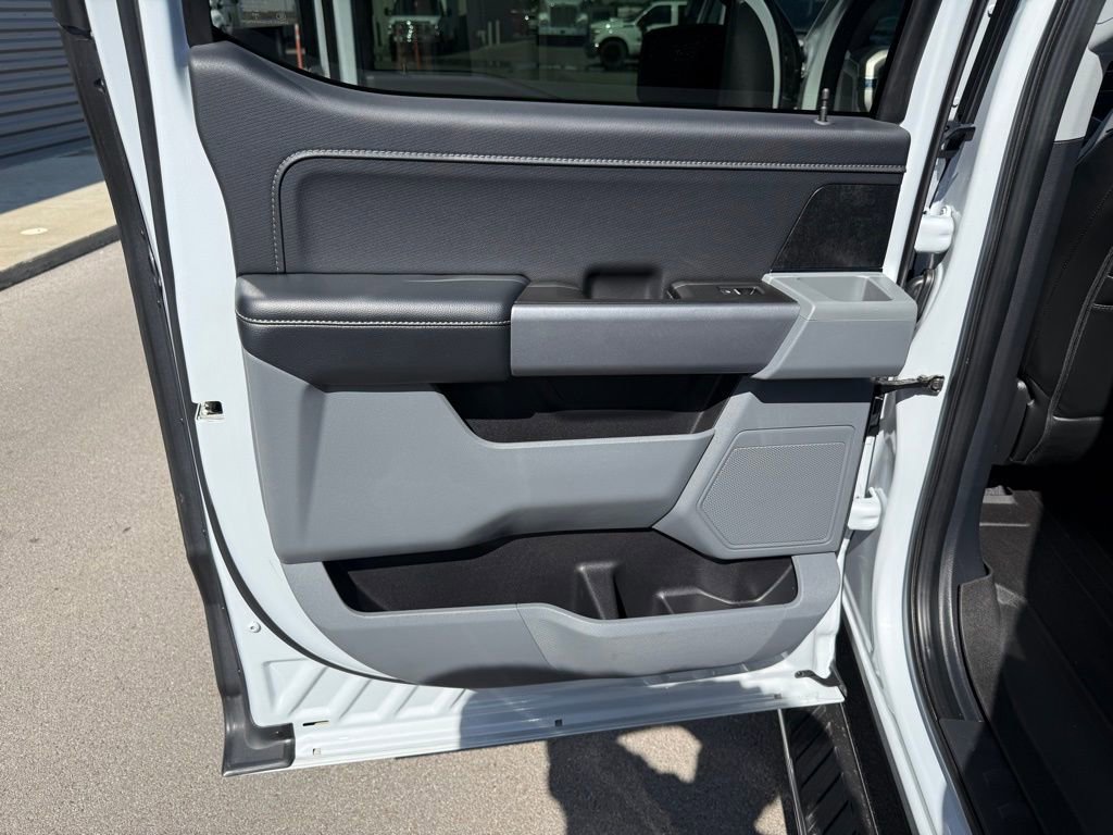 Used 2021 Ford F150 XLT w/ Equipment Group 302A High RWD image 9