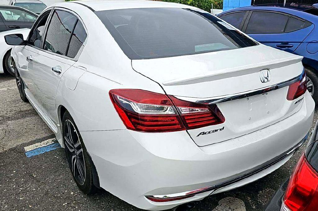 Used 2016 Honda Accord Sport image 12