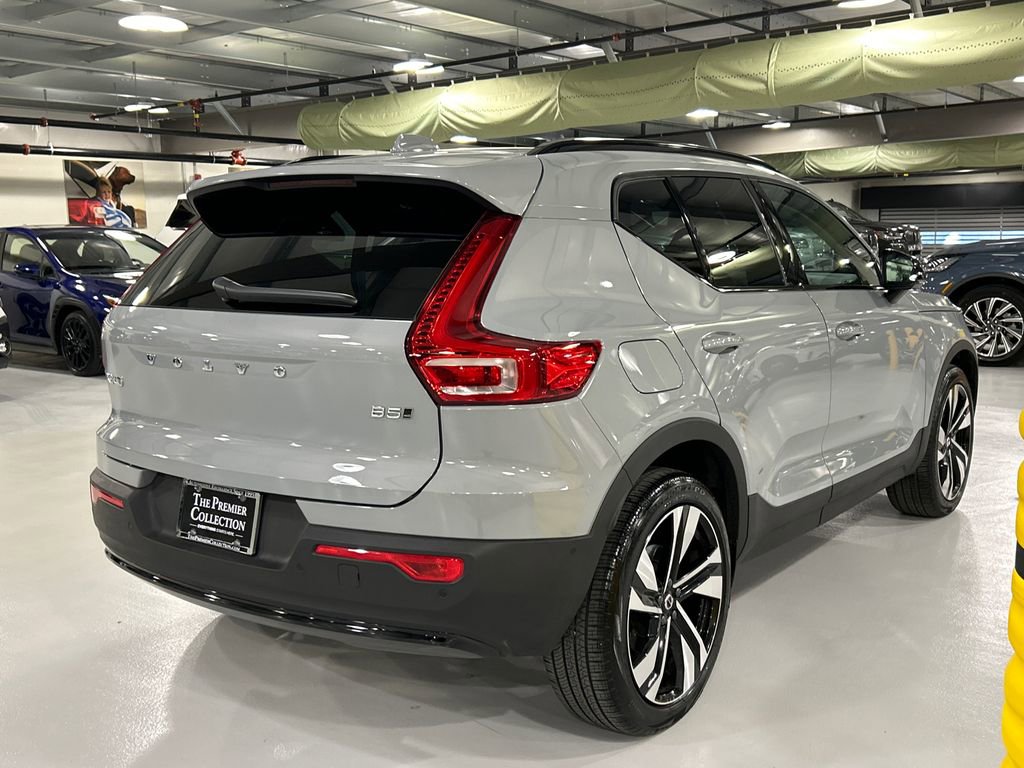 Used 2026 Volvo XC40 B5 Ultra w/ Climate Package image 2