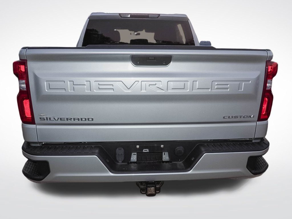 Used 2020 Chevrolet Silverado 1500 Custom w/ Custom Value Package AWD/4WD image 6
