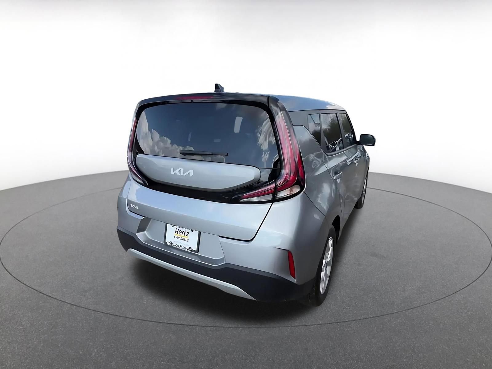 Used 2025 Kia Soul LX w/ LX Technology Package image 14