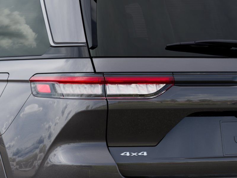 New 2026 Jeep Grand Cherokee Limited Reserve AWD/4WD image 9