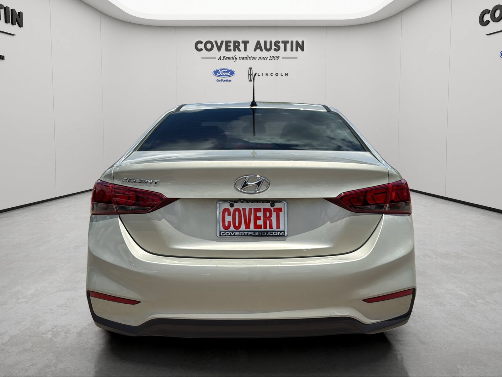 Used 2020 Hyundai Accent SE FWD image 4