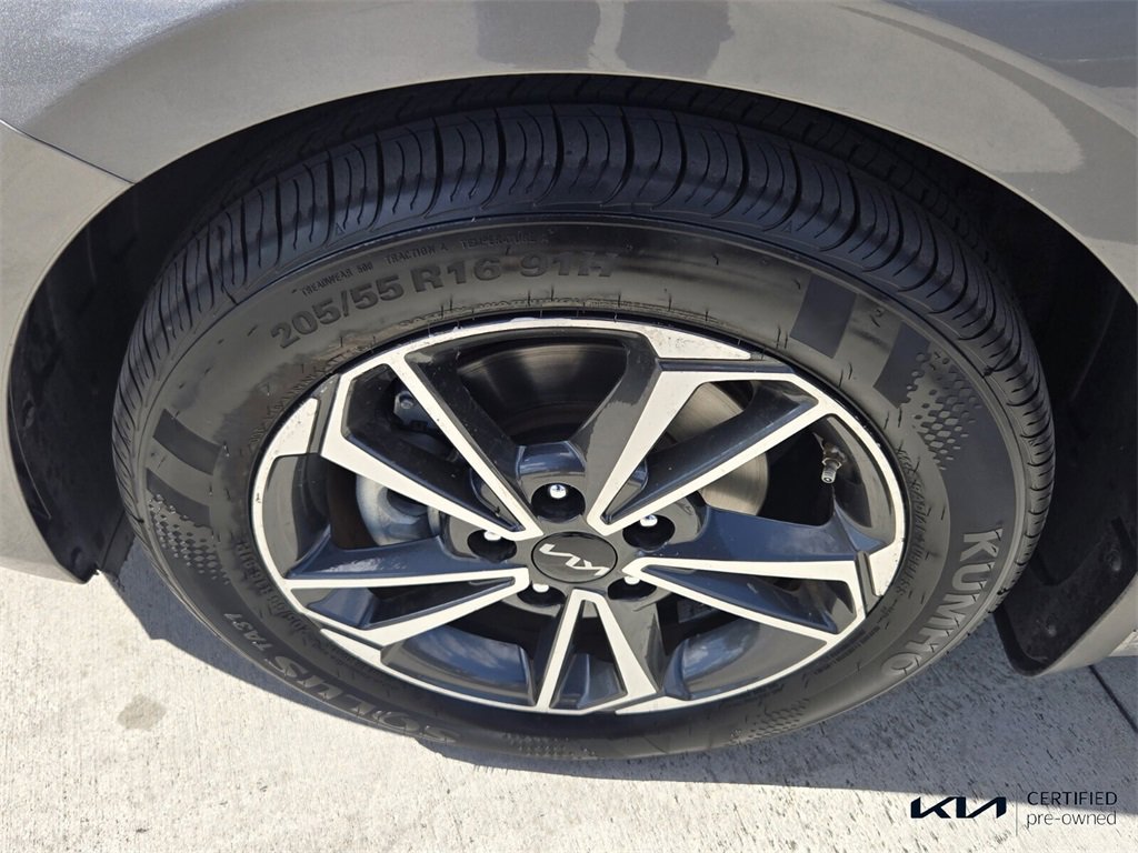 Certified 2022 Kia Forte LXS w/ LXS Technology Package image 10