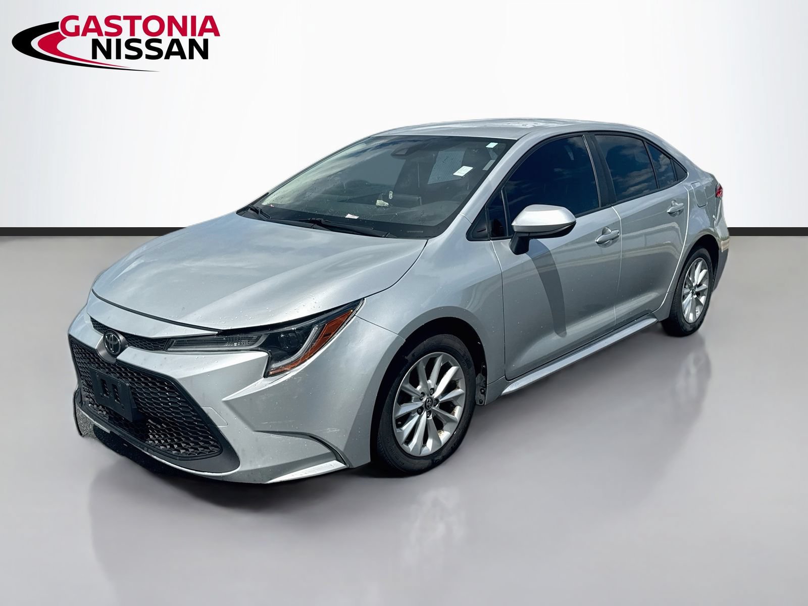 Used 2021 Toyota Corolla LE w/ LE Convenience Package FWD image 3