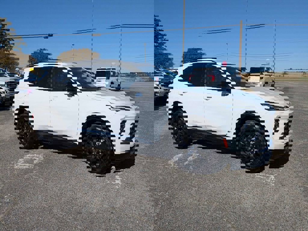 Used 2025 Buick Envision Sport Touring image 3