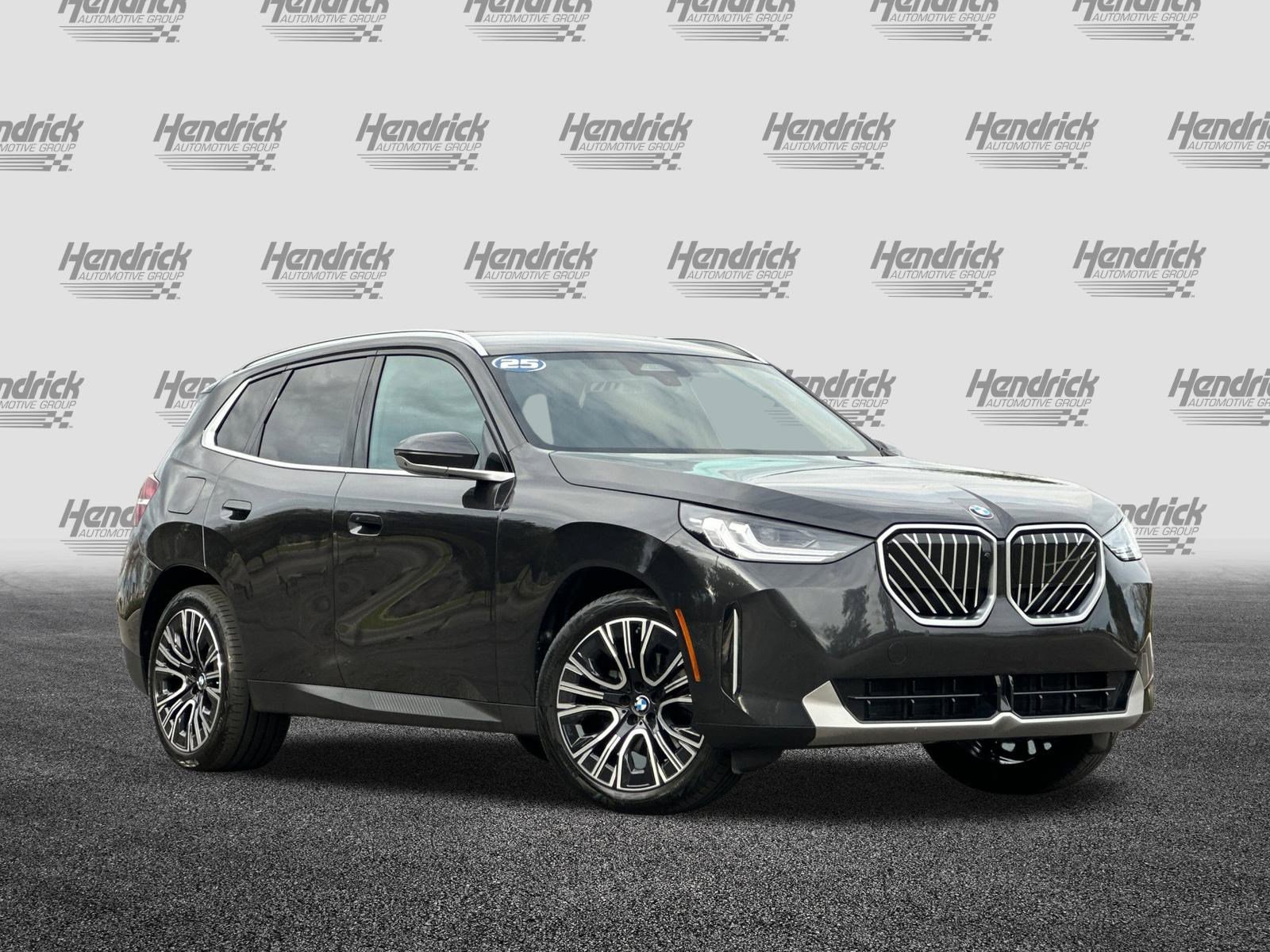Used 2025 BMW X3 xDrive30i w/ Premium Package image 2