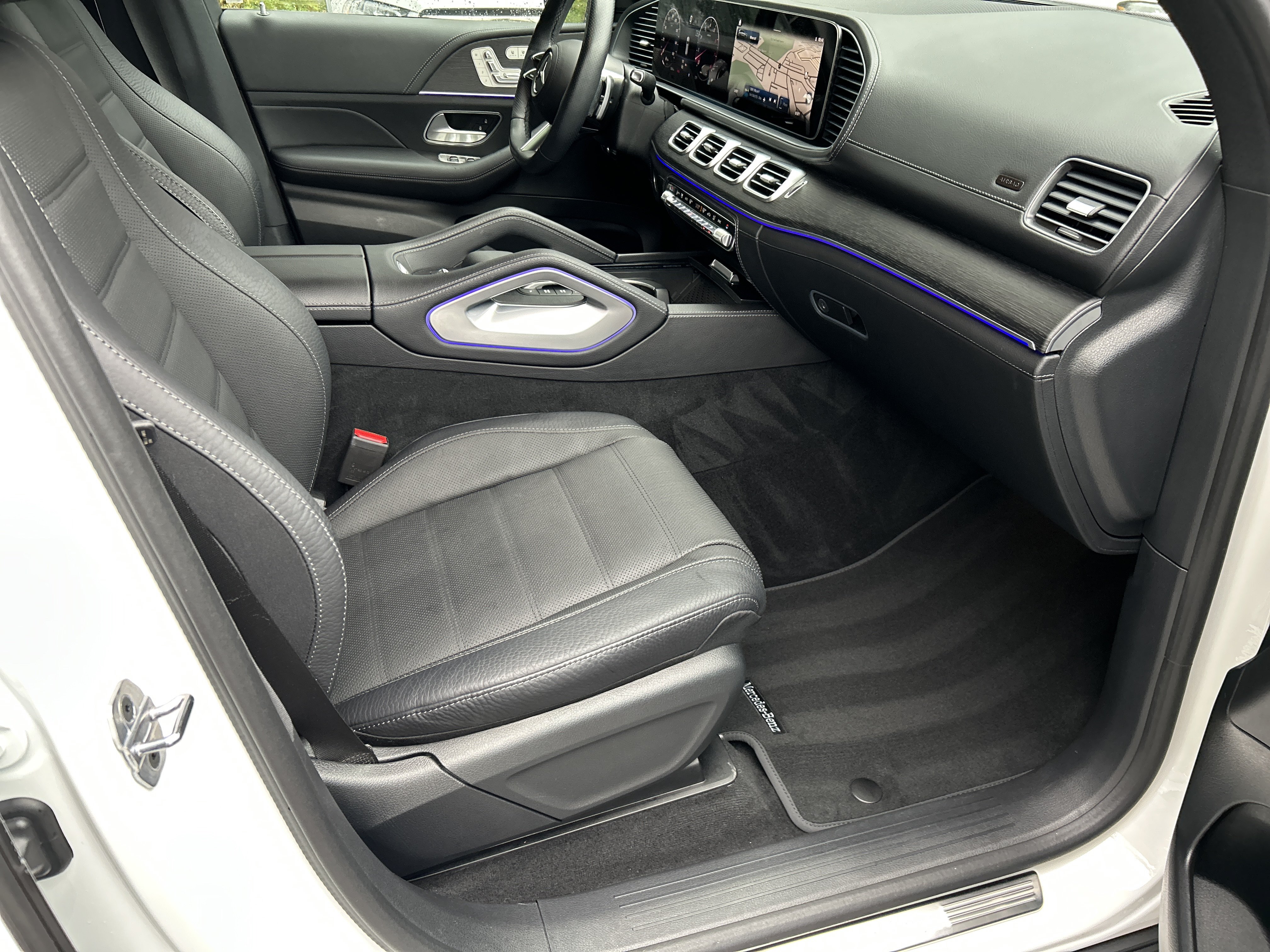 Certified 2025 Mercedes-Benz GLS 450 4MATIC image 52