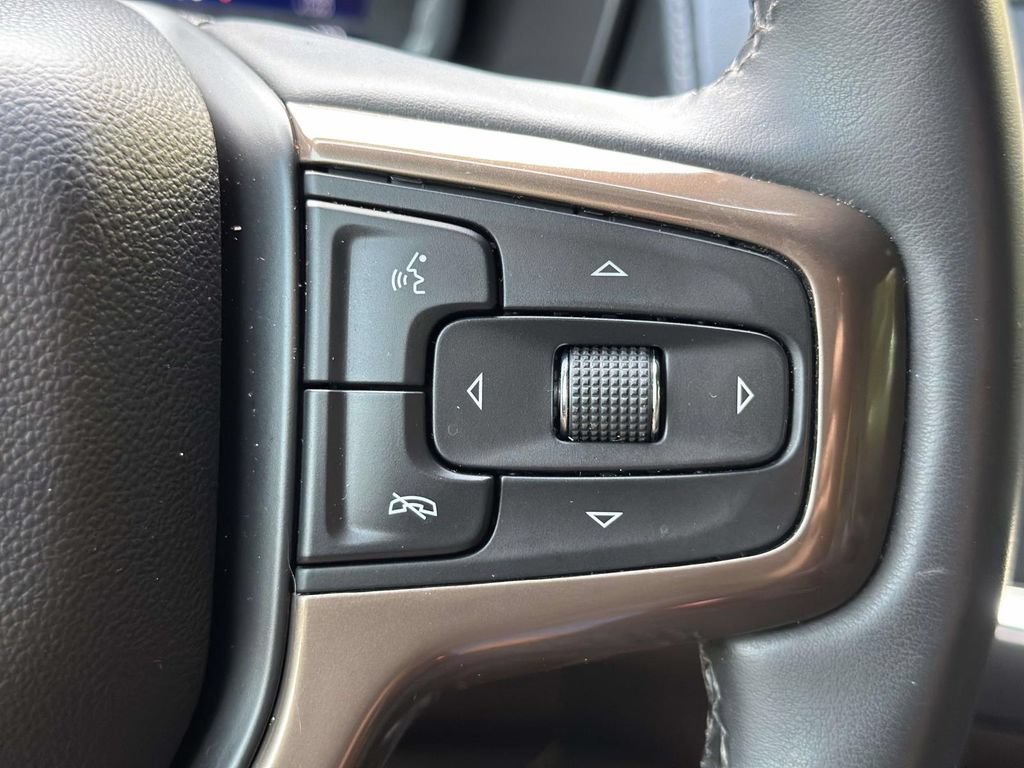 Used 2023 Chevrolet Suburban High Country AWD/4WD image 38
