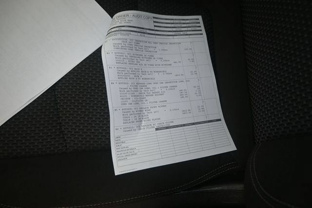 Used 2024 GMC Terrain SLE w/ Driver Convenience Package FWD image 6