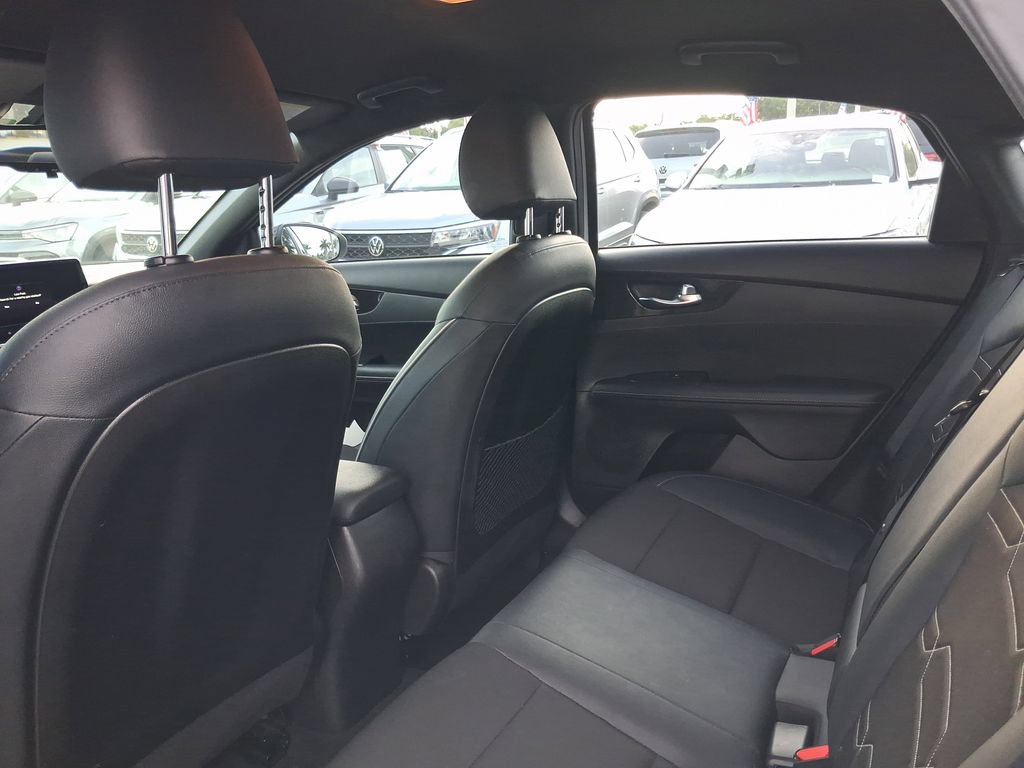 Used 2023 Kia Forte GT-Line w/ GT-Line Technology Package FWD image 7