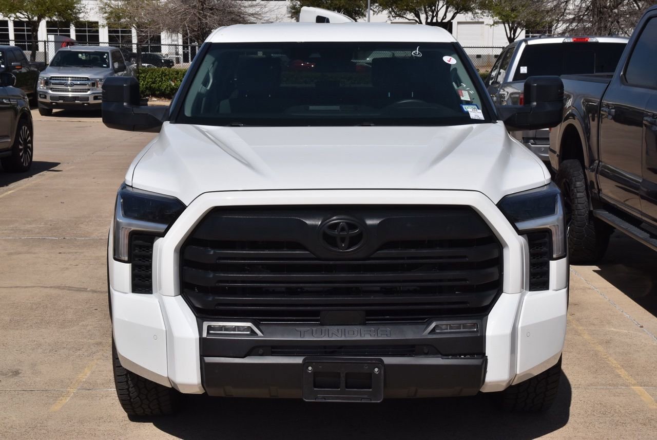 Used 2022 Toyota Tundra SR5 w/ Convenience Package image 3