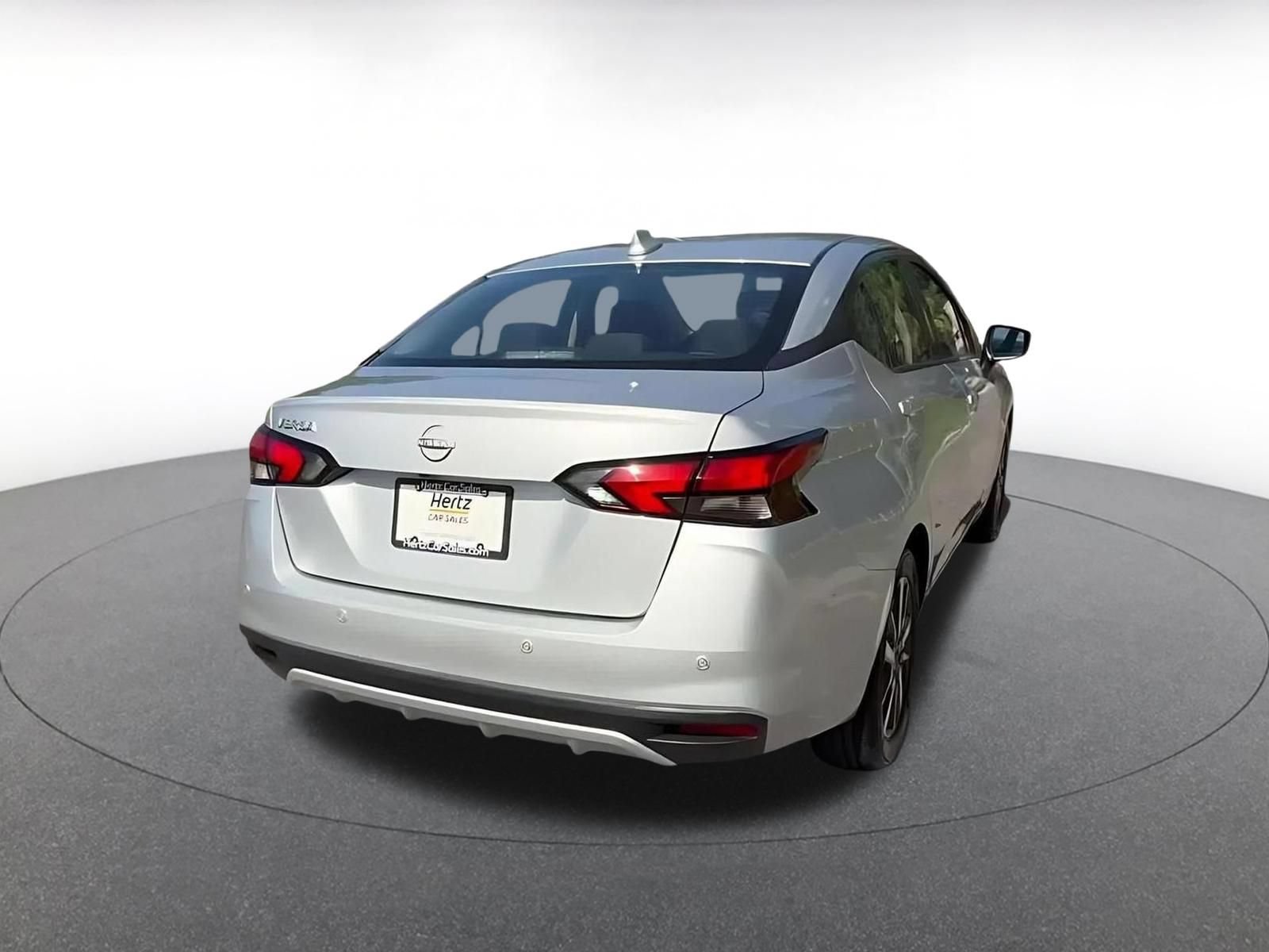 Used 2025 Nissan Versa SV FWD image 15