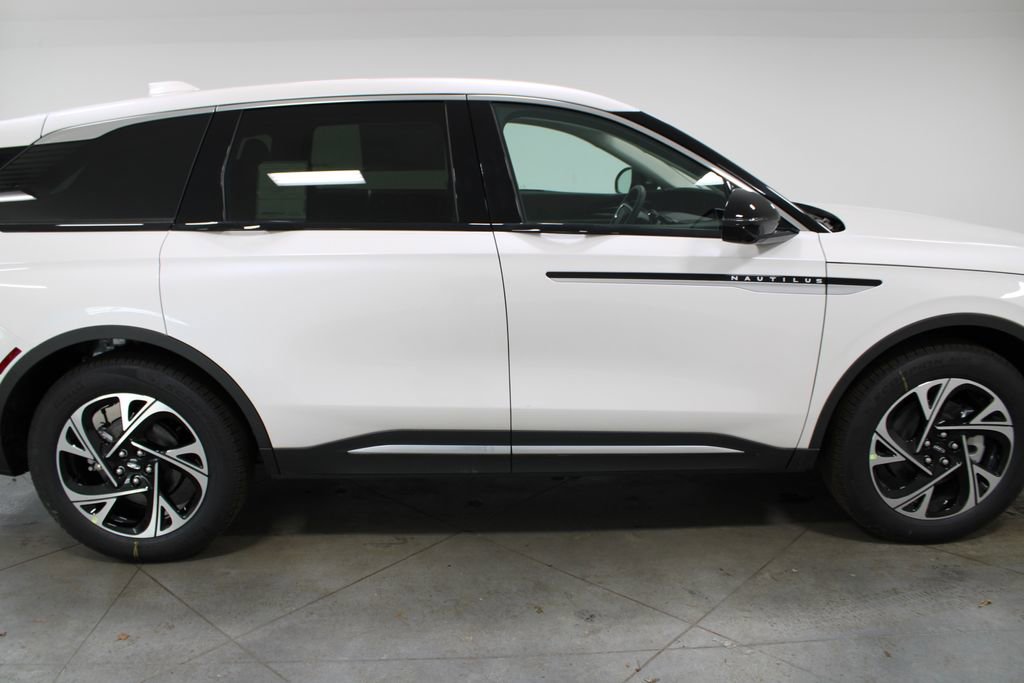 New 2026 Lincoln Nautilus Premier image 10