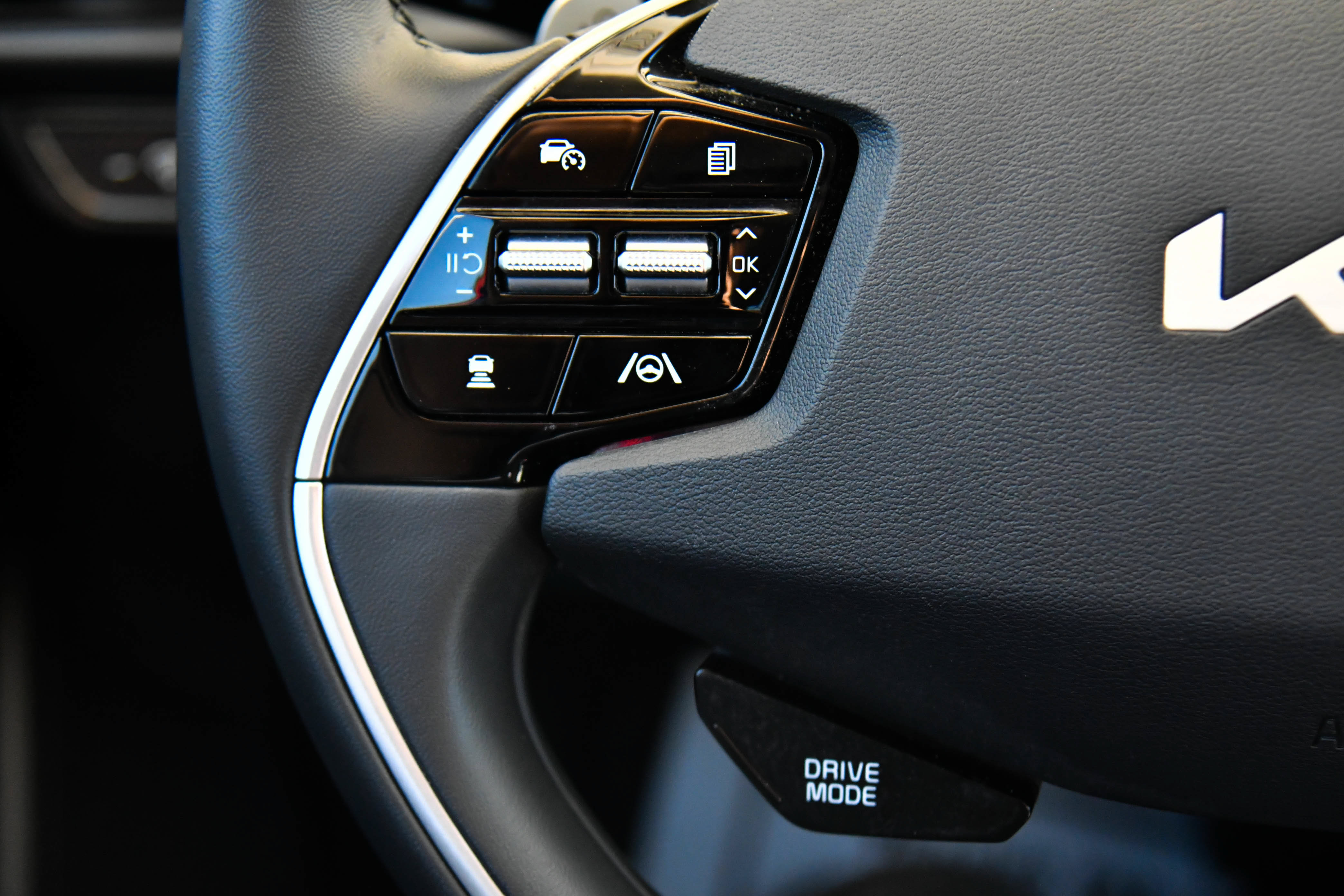 Used 2023 Kia Niro Wind FWD image 33
