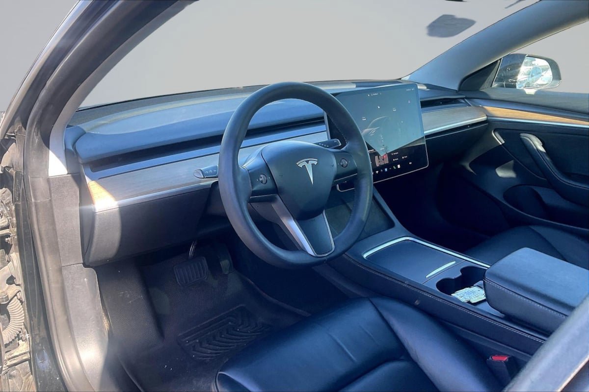Used 2023 Tesla Model 3 Standard Range RWD image 14