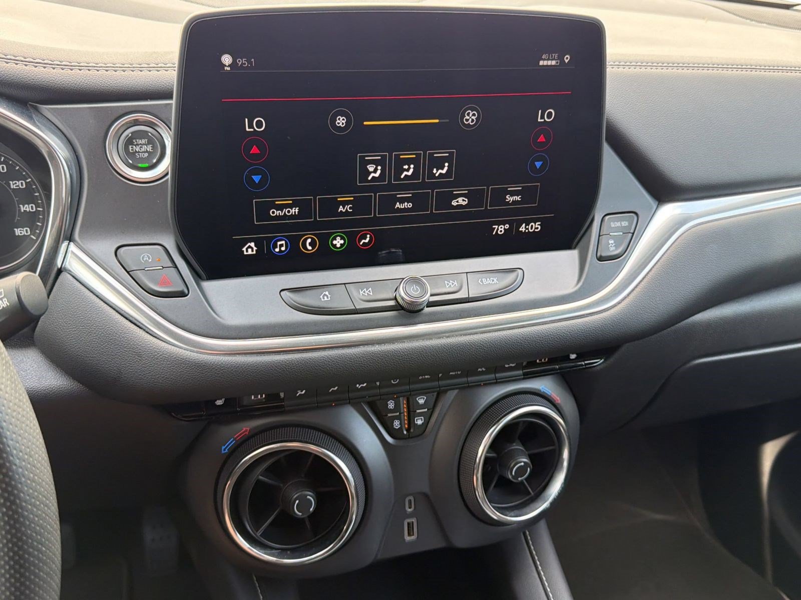 Used 2025 Chevrolet Blazer LT FWD image 20