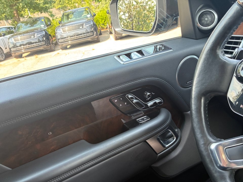 Used 2019 Land Rover Range Rover Supercharged AWD/4WD image 32