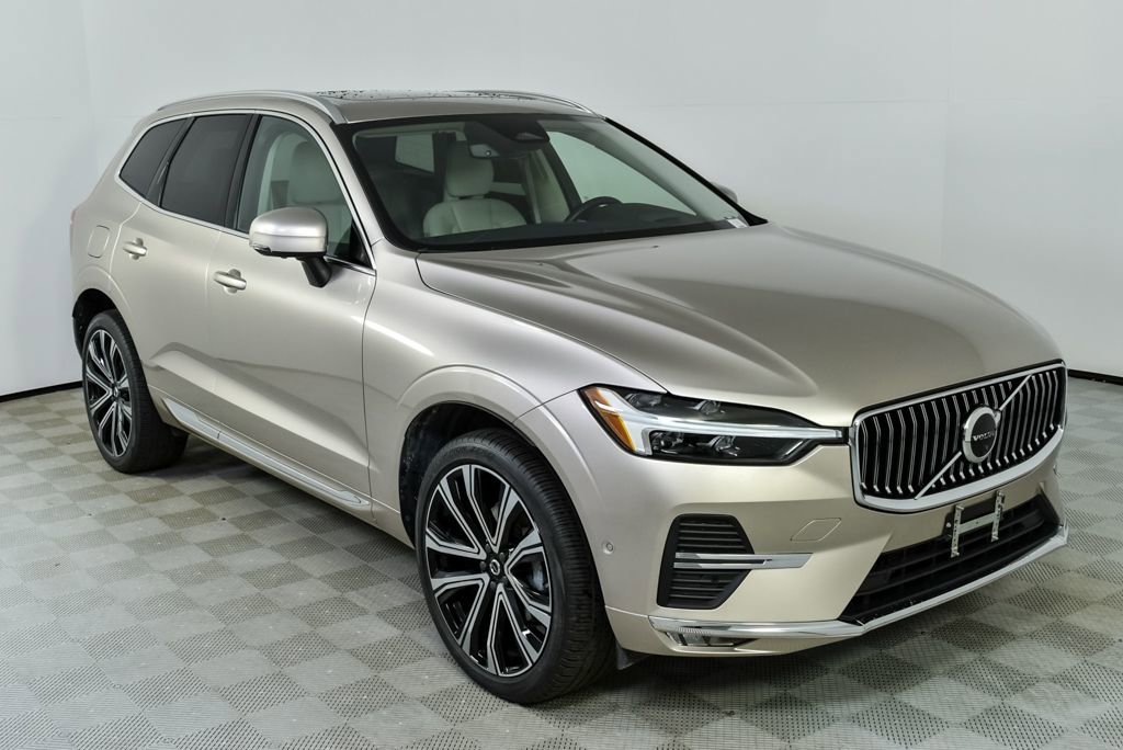 Certified 2023 Volvo XC60 B5 Ultimate w/ Protection Package Premier image 28