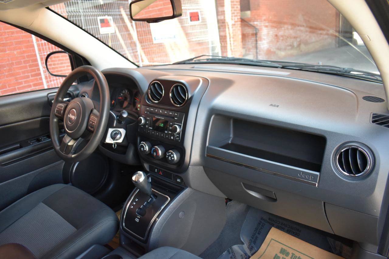 Used 2012 Jeep Compass Sport AWD/4WD image 20