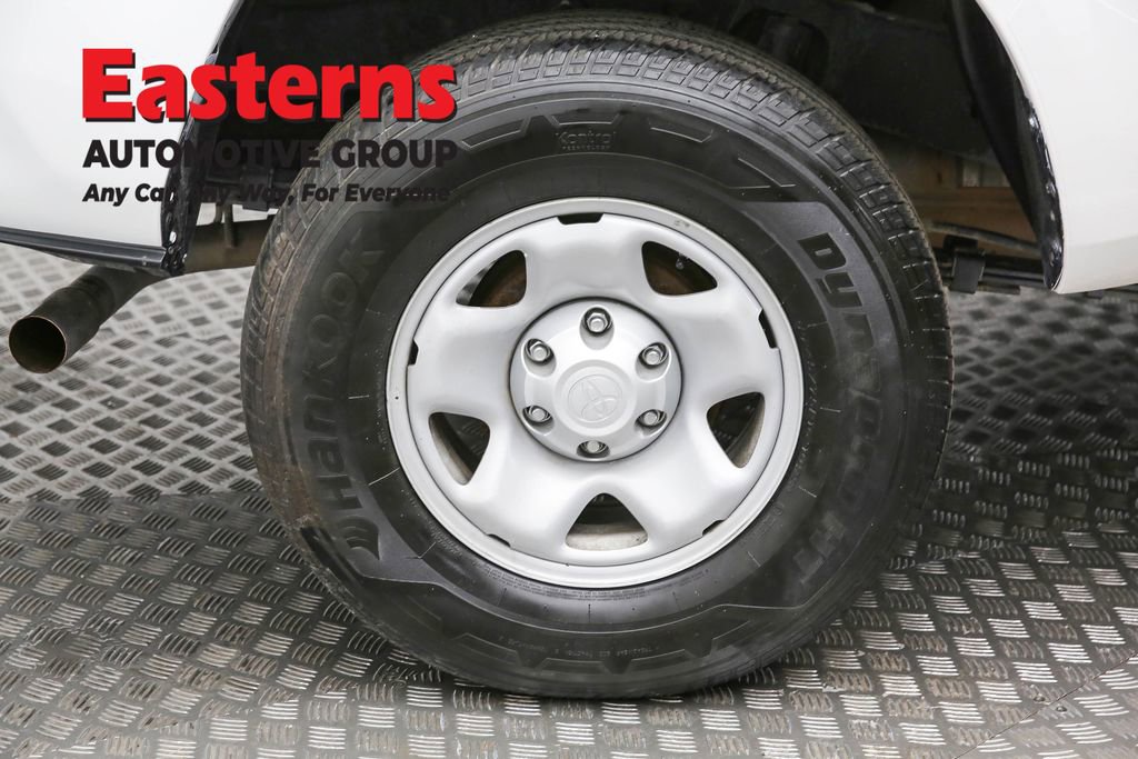 Used 2022 Toyota Tacoma SR image 8