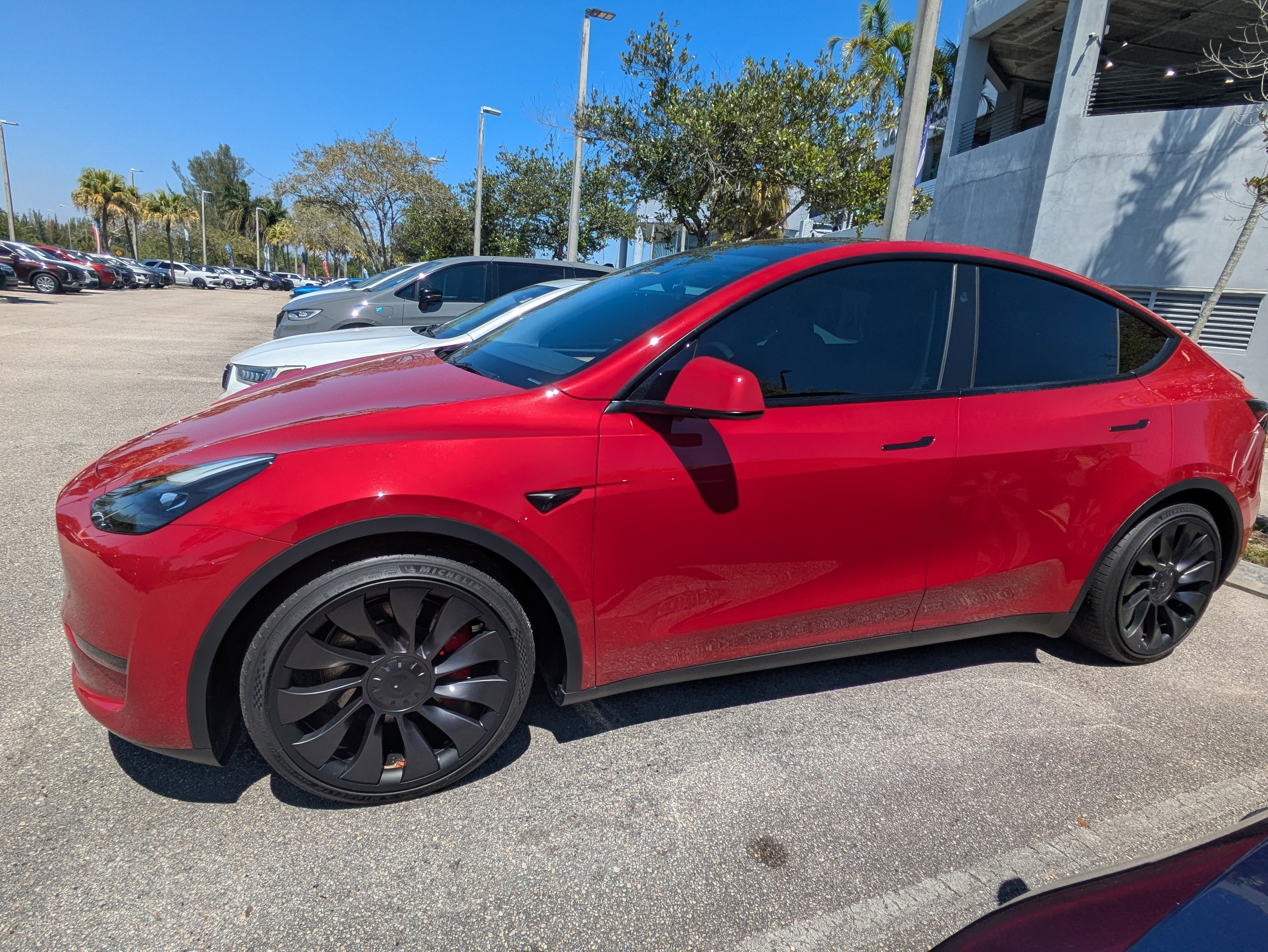 Used 2023 Tesla Model Y Performance image 8