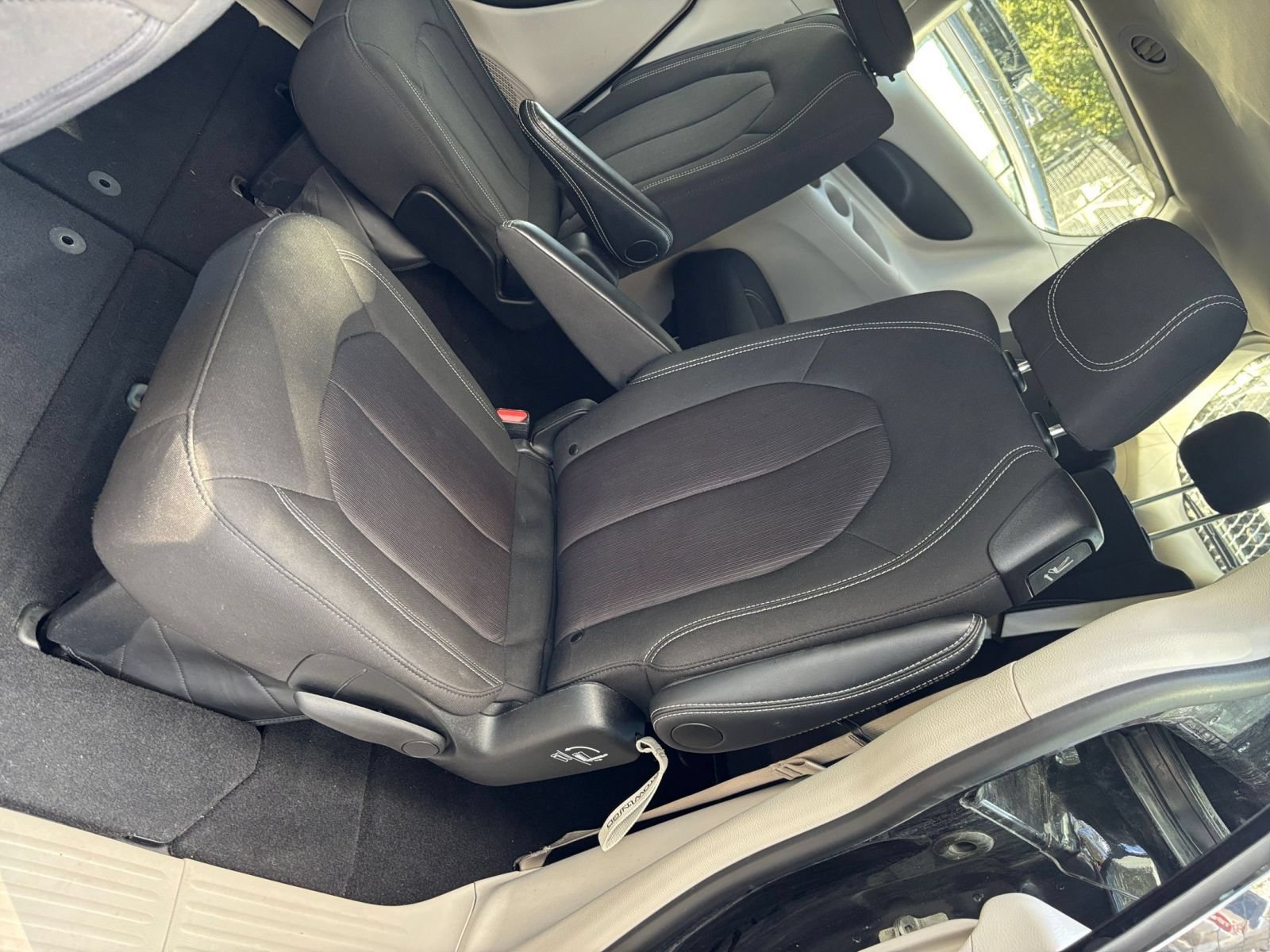 Used 2024 Chrysler Voyager LX FWD image 39
