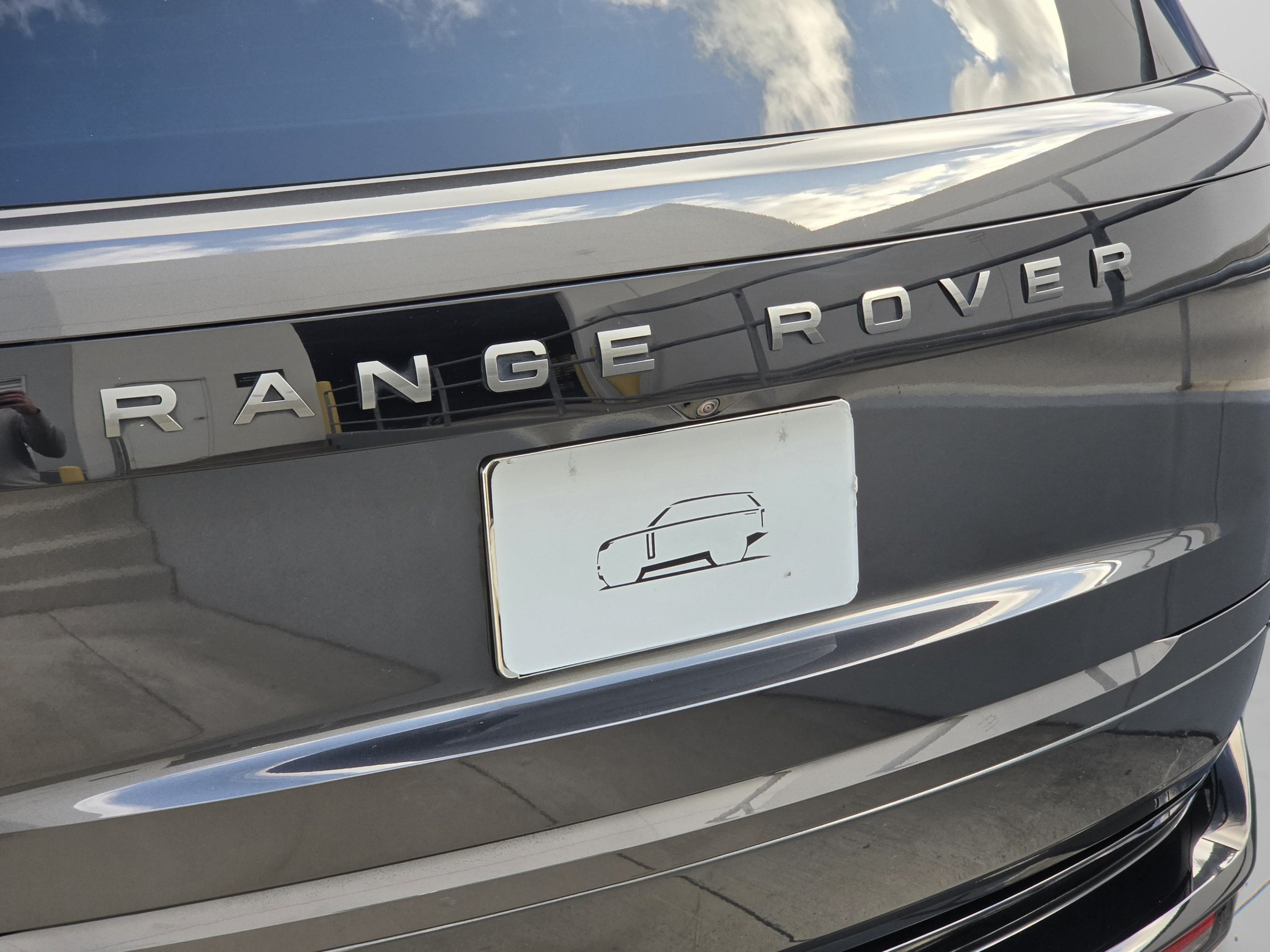 Certified 2025 Land Rover Range Rover SE AWD/4WD image 34