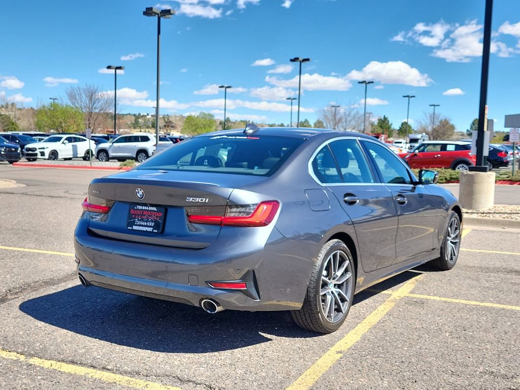Used 2020 BMW 330i xDrive Sedan w/ Convenience Package image 4
