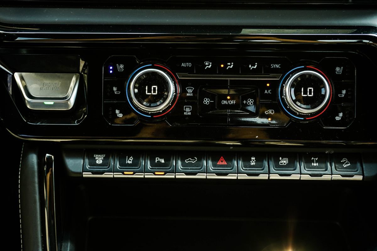 Used 2026 GMC Sierra 2500 AT4X image 22