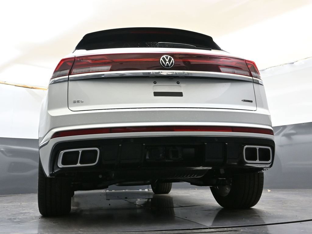 Used 2025 Volkswagen Atlas Cross Sport SEL Premium R-Line image 32