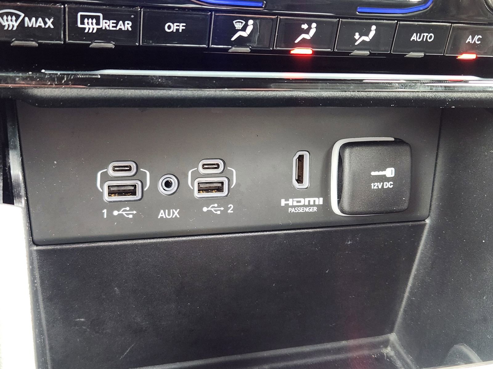 Used 2025 Jeep Grand Cherokee L Summit w/ Advanced Protech Group IV AWD/4WD image 22