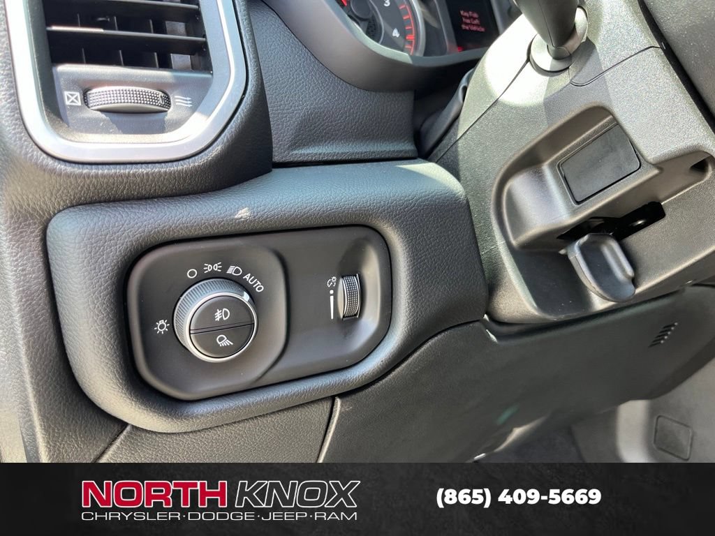 New 2026 RAM 3500 Big Horn AWD/4WD image 7