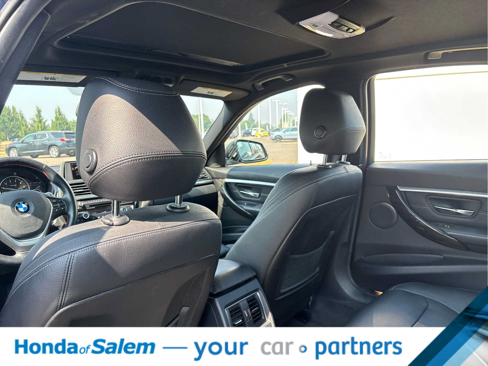 Used 2016 BMW 328i Sedan RWD image 12