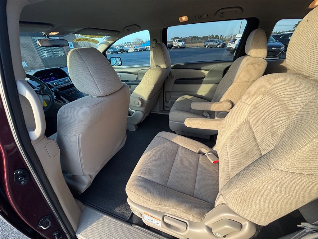 Used 2013 Honda Odyssey LX image 16