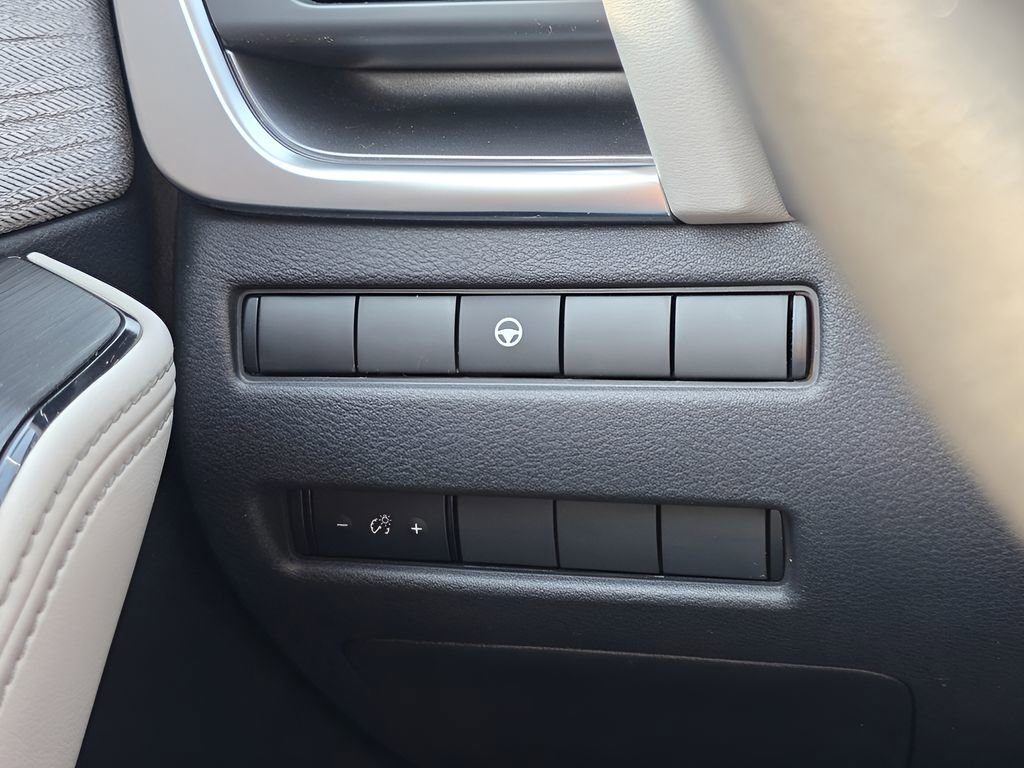 Used 2023 Nissan Rogue SV image 22