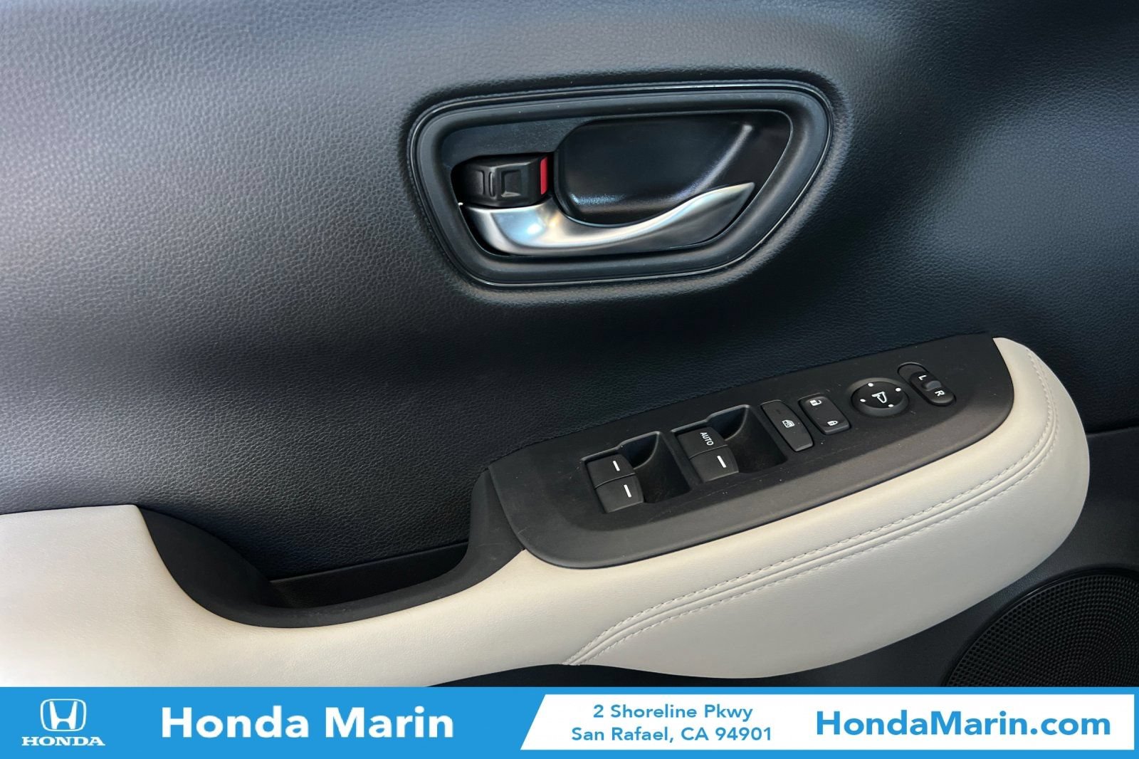 Certified 2025 Honda HR-V LX image 13