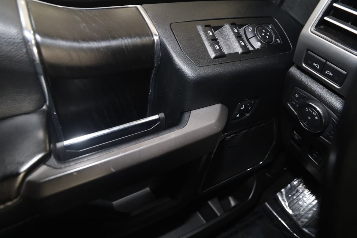 Used 2019 Ford F150 Platinum w/ FX4 Off-Road Package AWD/4WD image 33