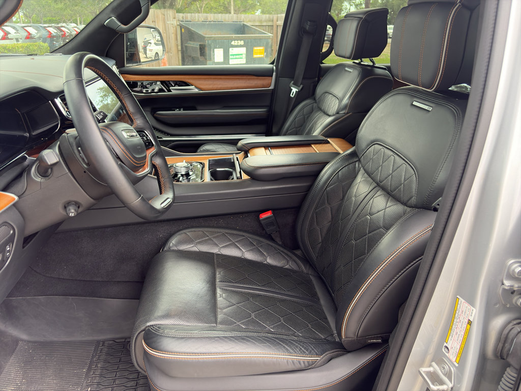 Used 2024 Jeep Grand Wagoneer L Series III AWD/4WD image 8