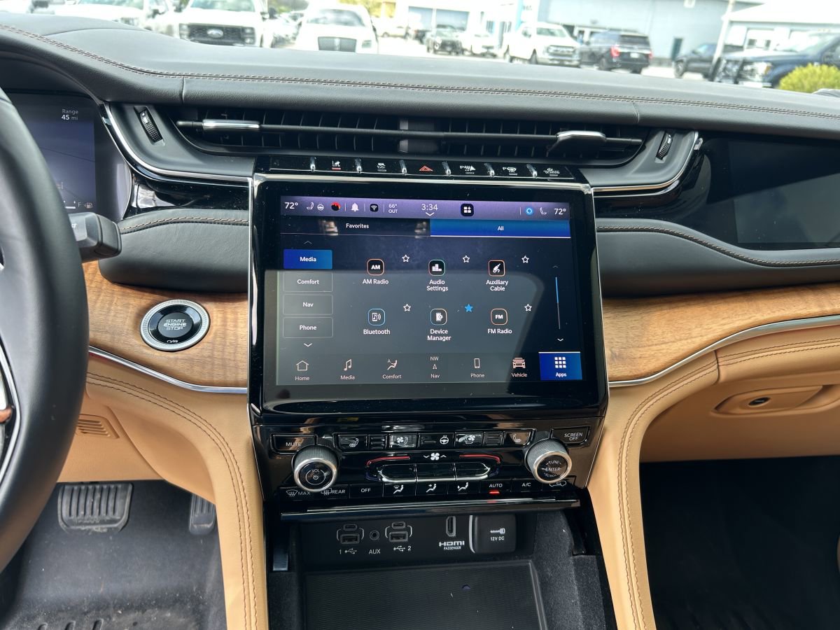 Used 2023 Jeep Grand Cherokee L Summit image 9