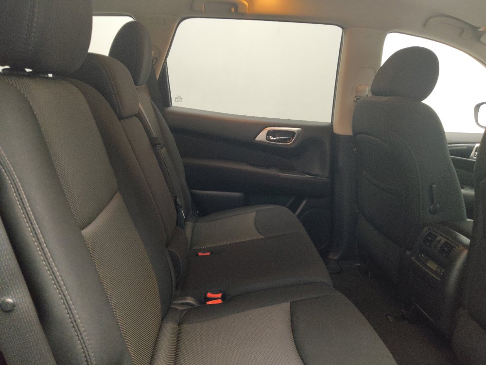 Used 2017 Nissan Pathfinder S FWD image 19