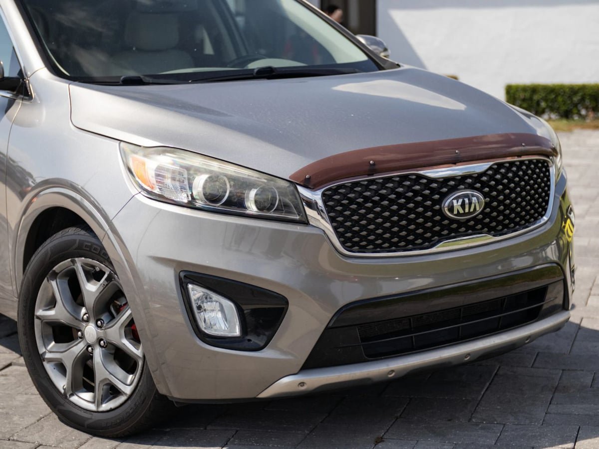 Used 2016 Kia Sorento SX FWD image 2