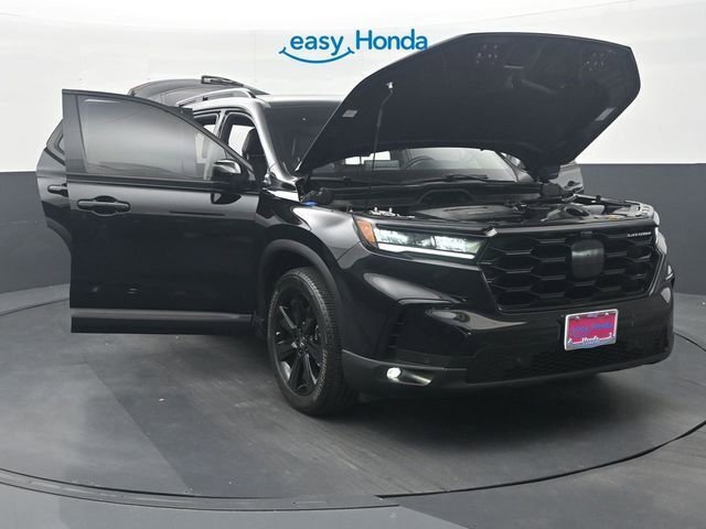 Used 2025 Honda Pilot Black Edition image 36