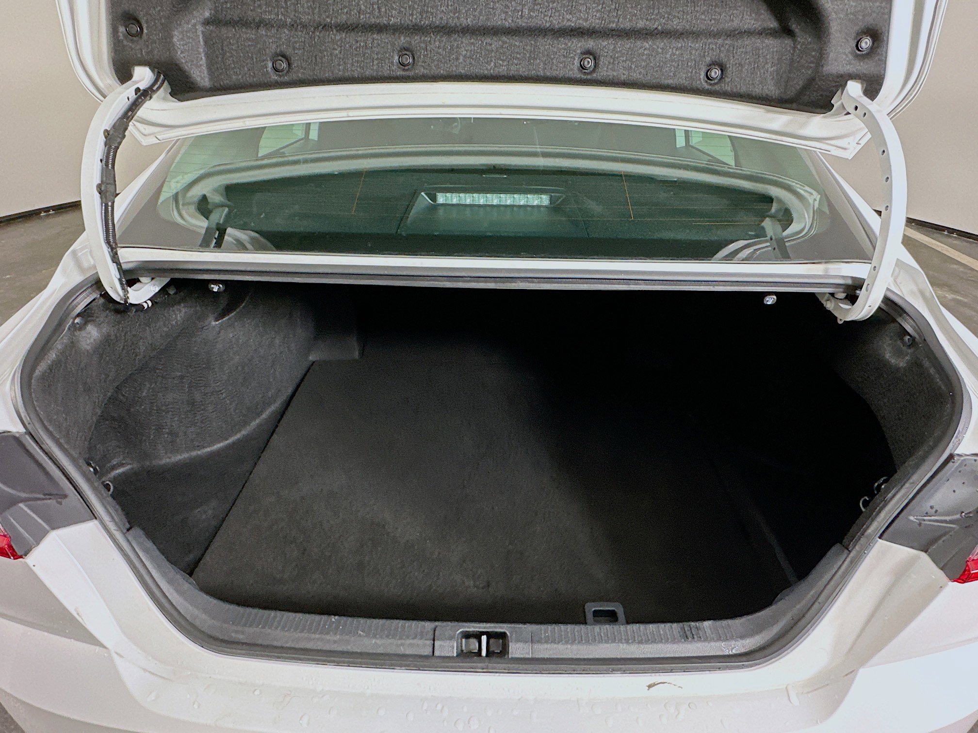 Used 2025 Toyota Camry LE image 29