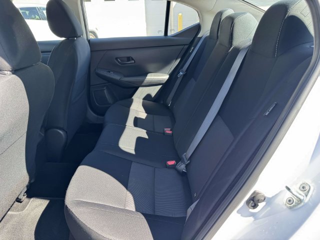 Used 2024 Nissan Sentra SV FWD image 14