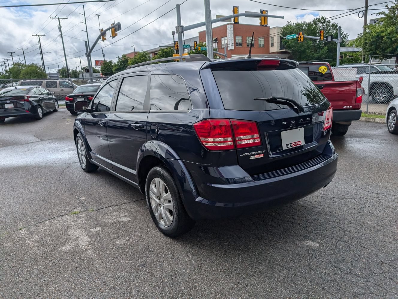 Used 2018 Dodge Journey SE FWD image 8