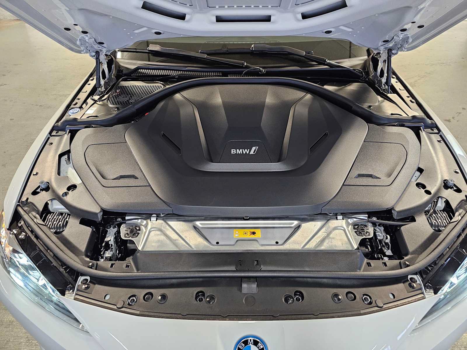 Certified 2023 BMW i4 eDrive35 RWD image 9