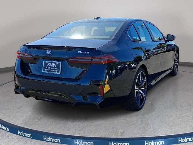 New 2027 BMW 550e xDrive AWD/4WD image 4
